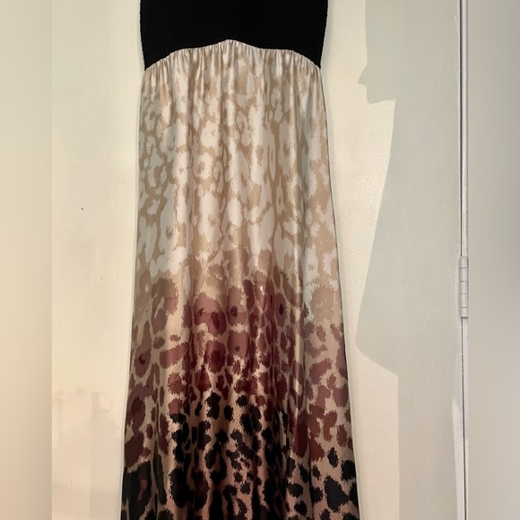 Bebe Maxi Dress - Picture 4 of 10